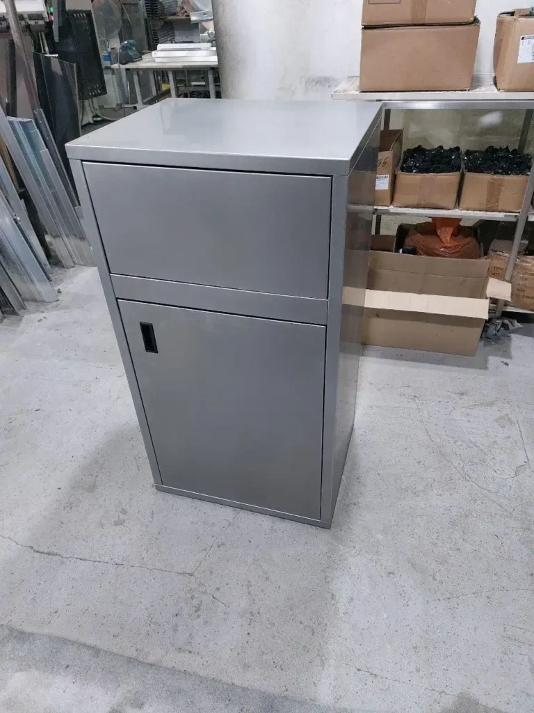 Урна для фуд-корта 600х500х1150